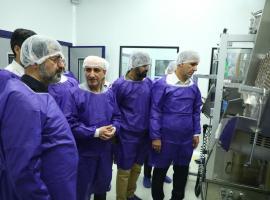 بازدید از واحد تولیدی توسن دارو در راستای طرح صنعتیار و رفع موانع تولید واحدهای تولیدی